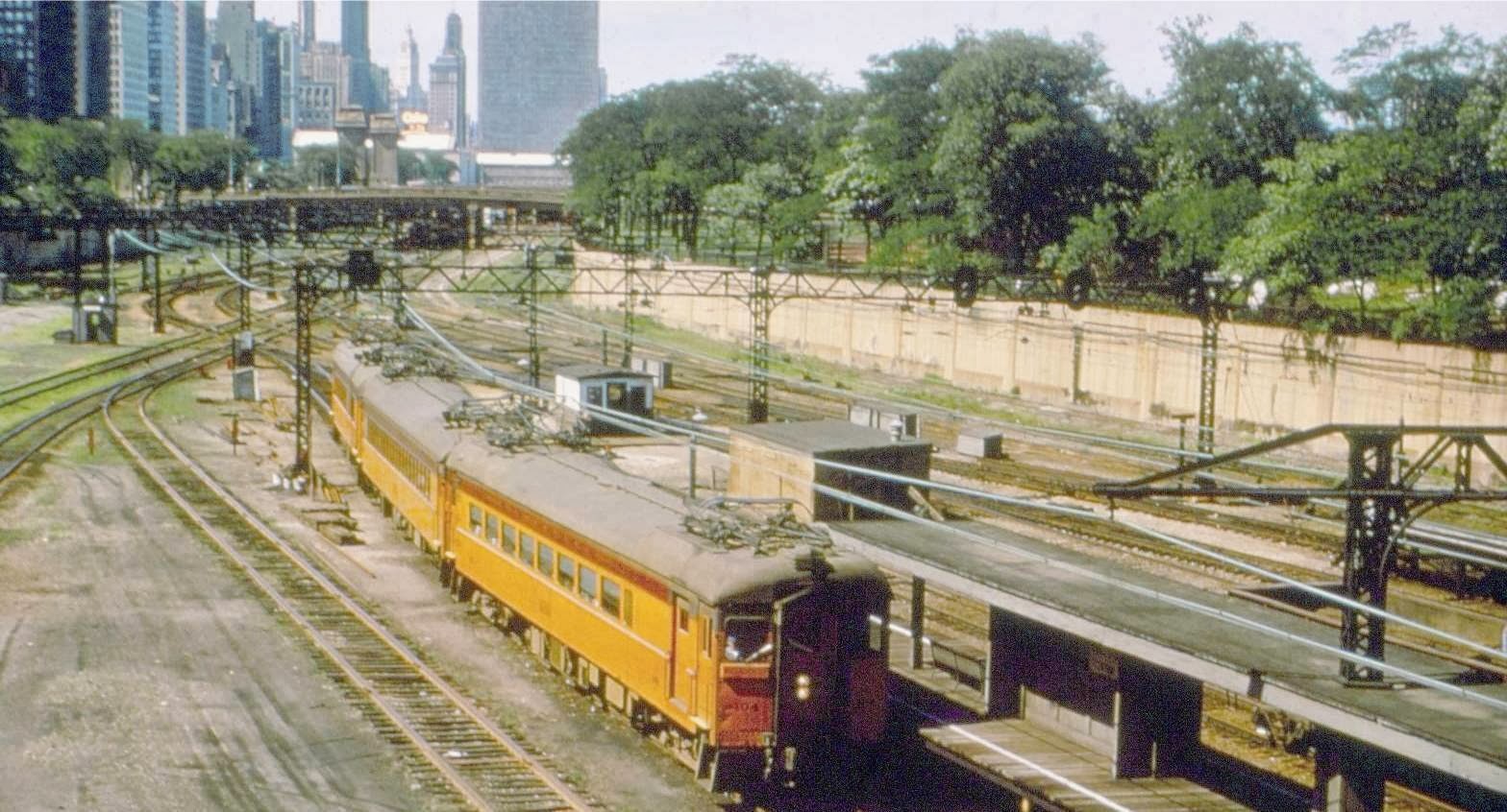 CHUCKMAN'S COLLECTION (CHICAGO POSTCARDS) VOLUME 01 PHOTO CHICAGO