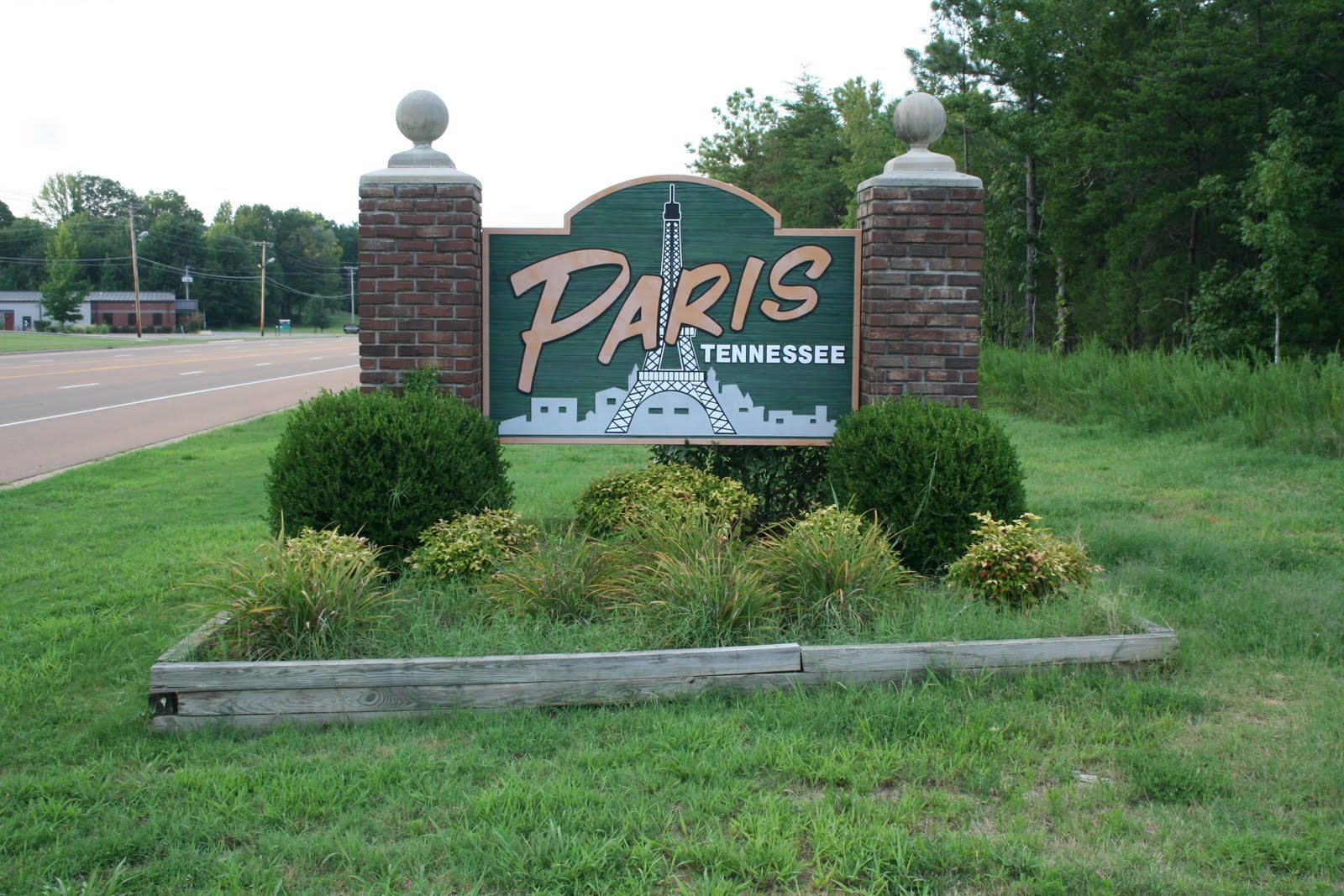 Where Has Ron Roamed? Paris, Tennessee